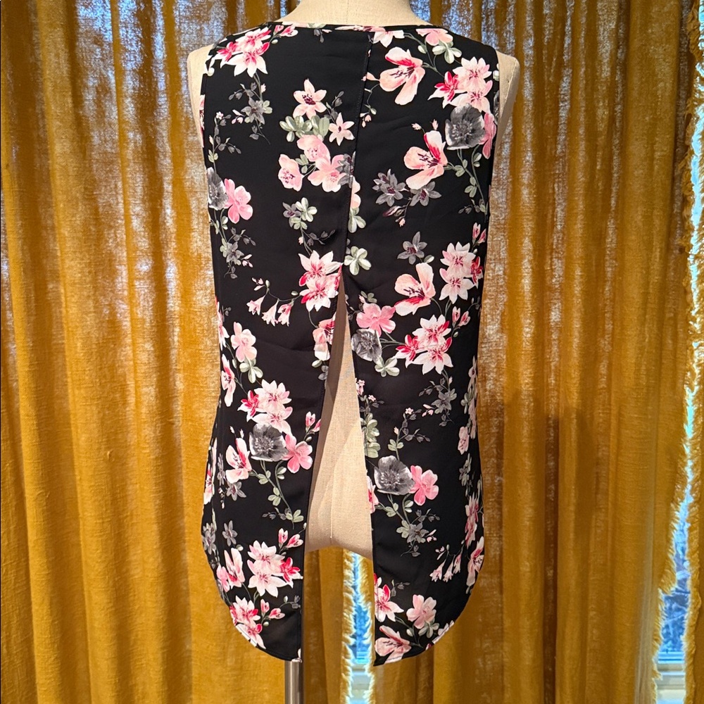 Express Split Back Top - image 3